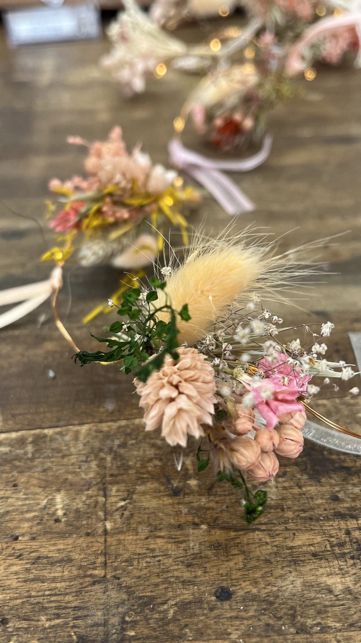 ATELIER FLEURS SÉCHÉES : GUIRLANDE LUMINEUSE OU SUSPENSION